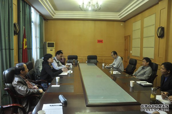 省农发会调研组在广元市开展“完善农产品流通体系建设：农餐对接