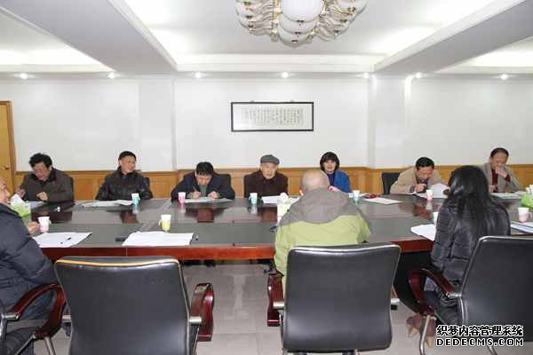 《四川省扶贫和移民发展报告》编撰大纲专家评审会召开