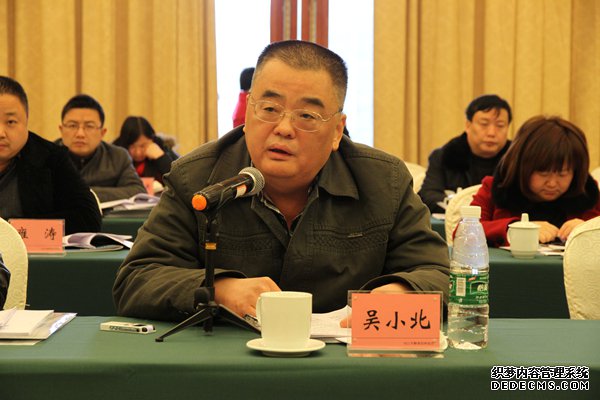 人民银行宜宾中心支行高级经济师吴小北