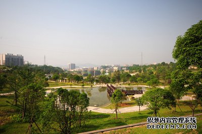 “五城”打造:南部人跳高触摸幸福指数(图)